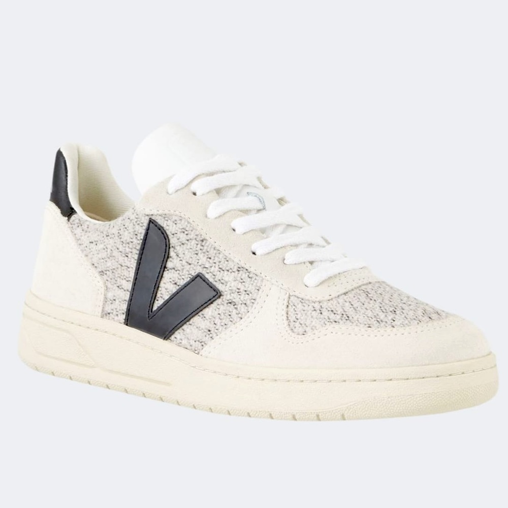 [Veja] V10 Flannel + Leather Sneakers Size 7